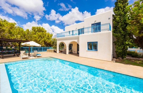 Agios Georgios Pegeias Villa | 180 m² Villa ∙ 3 bedrooms ∙ 7 guests