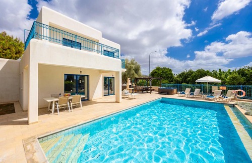 Agios Georgios Pegeias Villa | 180 m² Villa ∙ 3 bedrooms ∙ 7 guests