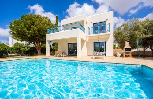 Agios Georgios Pegeias Villa | 180 m² Villa ∙ 3 bedrooms ∙ 7 guests
