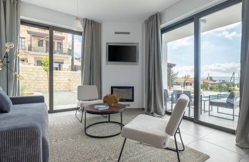 Peristerona Villa | 180 m² Villa ∙ 4 bedrooms ∙ 8 guests
