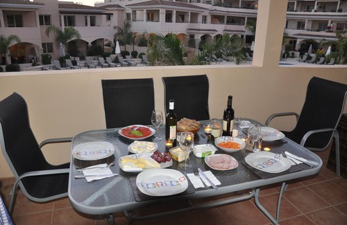 Mandria Apartment | 2 Bed Luxury Apartment Overlooking The Lush Gardens And Pools. With Spa And Gym For Guests