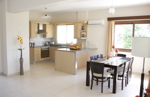 Pissouri Villa | 200 m² Villa ∙ 3 bedrooms ∙ 7 guests