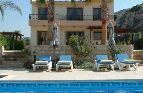 Pissouri Villa | 200 m² Villa ∙ 3 bedrooms ∙ 6 guests