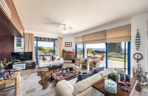 Ayia Napa Villa | 200 m² Villa ∙ 4 bedrooms ∙ 10 guests