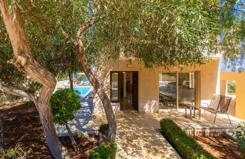 Droushia Villa | 200 m² Villa ∙ 4 bedrooms ∙ 8 guests