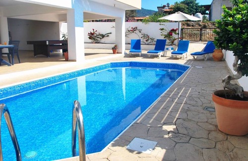 Pomos Villa | 200 m² Villa ∙ 5 bedrooms ∙ 12 guests