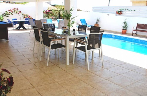 Pomos Villa | 200 m² Villa ∙ 5 bedrooms ∙ 12 guests