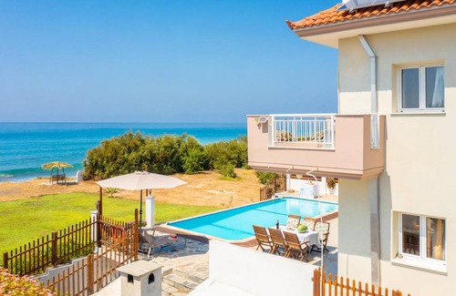 Ayia Marina Chrysochous Villa | 220 m² Villa ∙ 3 bedrooms ∙ 7 guests