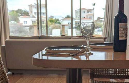 Peyia Town Villa | 230 m² Villa ∙ 3 bedrooms ∙ 10 guests