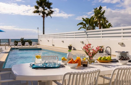 Pervolia Villa | 240 m² Villa ∙ 4 bedrooms ∙ 8 guests