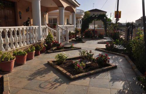 Alethriko Resort | 3000 m² Resort ∙ 3 bedrooms ∙ 5 guests