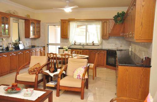 Alethriko Resort | 3000 m² Resort ∙ 3 bedrooms ∙ 5 guests