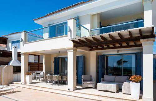 Pervolia Villa | 335 m² Villa ∙ 4 bedrooms ∙ 8 guests