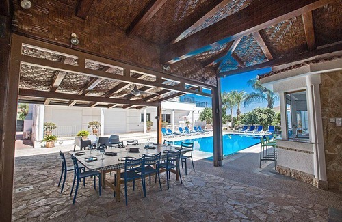 Paralimni House | 350 m² House ∙ 5 bedrooms ∙ 10 guests