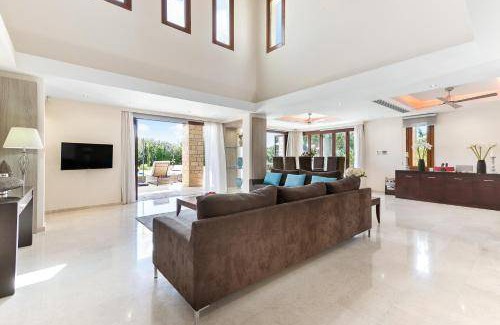 Aphrodite Hills Villa | 350 m² Villa ∙ 4 bedrooms ∙ 8 guests
