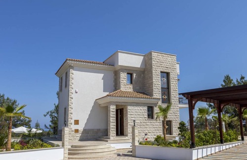 Argaka Villa | 360 m² Villa ∙ 4 bedrooms ∙ 8 guests
