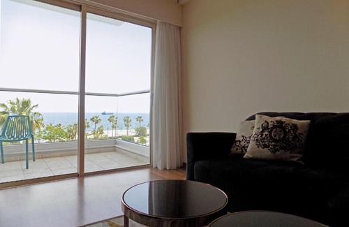 Historical Center Apartment | 3b Seafront Retro apt - Olympic beach