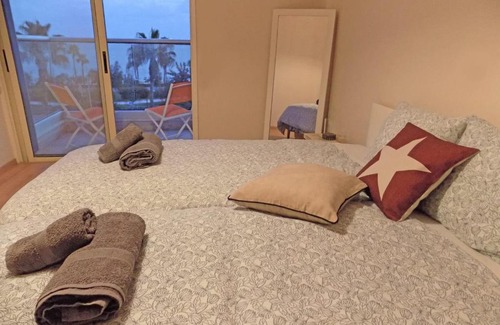 Historical Center Apartment | 3b Seafront Retro apt - Olympic beach