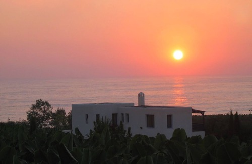 Kissonerga Villa | 4 bedroom villa, close to the beach