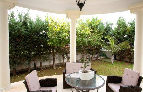 Aradippou Villa | 450 m² Villa ∙ 4 bedrooms ∙ 10 guests