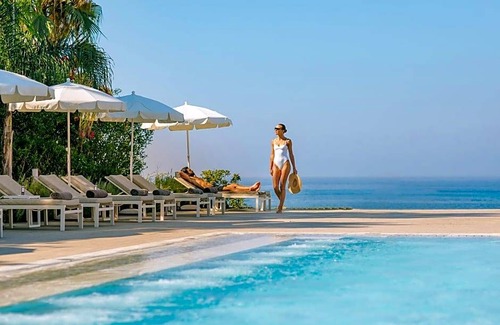 Geroskipou Hotel | 5-Star Hotel ∙ The Ivi Mare - Designed for Adults by Louis Hotels