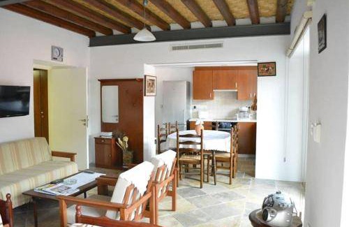 Kalopanayiotis House | 65 m² House ∙ 2 bedrooms ∙ 4 guests