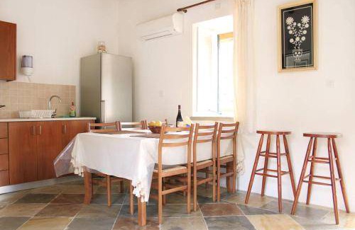Kalopanayiotis House | 65 m² House ∙ 2 bedrooms ∙ 4 guests
