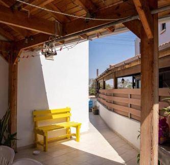 Meneou House | 75 m² House ∙ 2 bedrooms ∙ 4 guests
