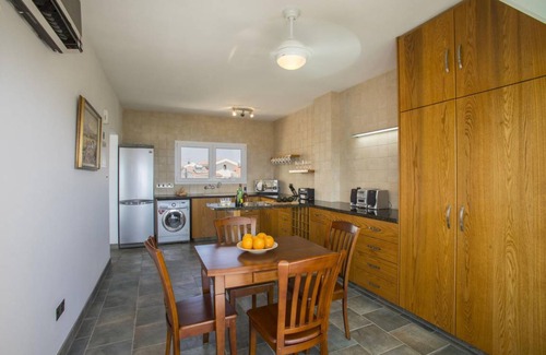 Oroklini Apartment | 80 m² Apartment ∙ 1 bedroom ∙ 4 guests