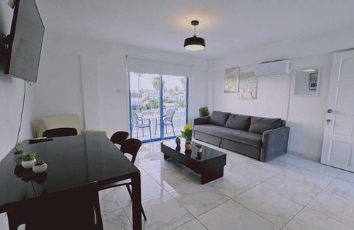 Oroklini Apartment | 80 m² Apartment ∙ 2 bedrooms ∙ 6 guests