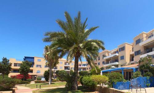 Paphos Apartment | 90 m² Apartment ∙ 4 bedrooms ∙ 8 guests