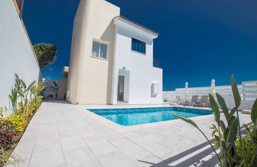 Protaras Villa | 92 m² Villa ∙ 2 bedrooms ∙ 6 guests