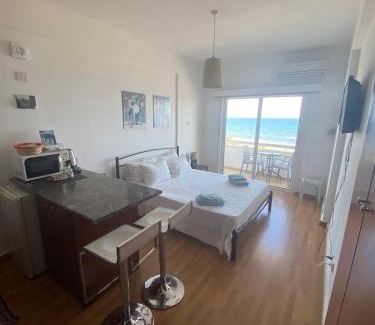 Larnaca City Centre Apartment | Alex Beach Apartment 33