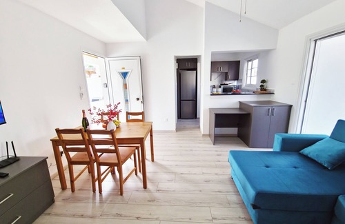 Oroklini Apartment | Amazing location, surrounded by palm trees and just 200 meters from the beach!