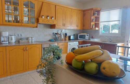 Chlorakas Apartment | Apartment ∙ 2 bedrooms ∙ 5 guests