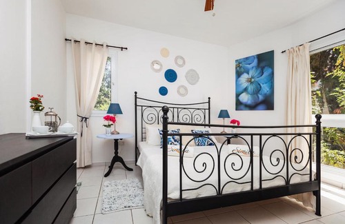 Universal Apartment | Apartment in Hesperides Gardens