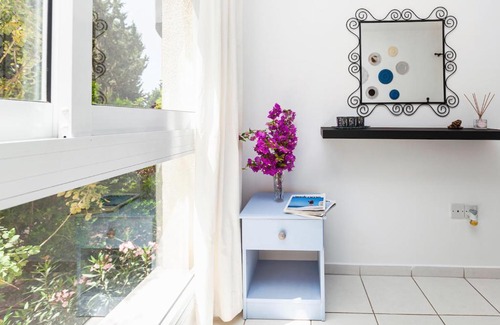 Universal Apartment | Apartment in Hesperides Gardens