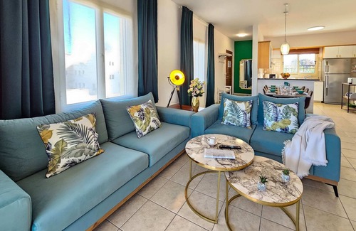 Paphos Apartment | Aphrodites Pearl luxury 3 bed apartment