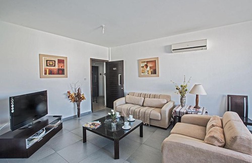 Pernera Apartment | Apt Pernera Enas - Lovely 2 Bedroom Pernera Apt - Communal Pool - Close to all Amenities