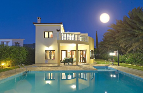 Argaka Villa | Argaka Beach Front Villas - Heated Private Pools - Amazing Sea Views - Wifi
