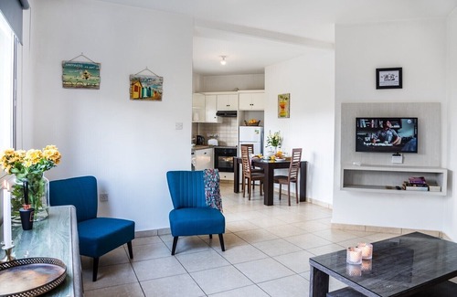 Universal Apartment | Artemis Cynthia One bedroom apartment