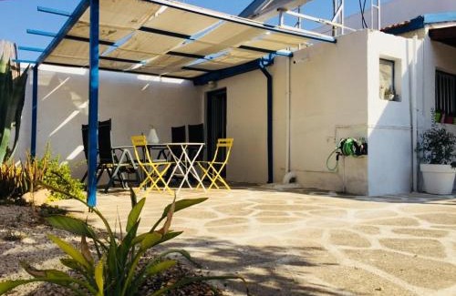 Dromolaxia Apartment | Artist Cottage in Dromolaxia