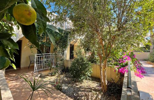 Paphos Apartment | Beach Town House, Green Garden, 2 bedrooms, 2 bathrooms