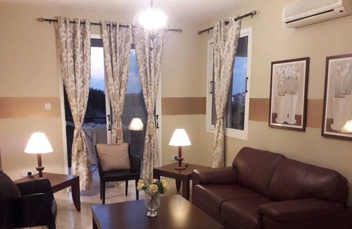 Old Town Apartment | Beautiful Apartment with pool in Paphos, Cyprus