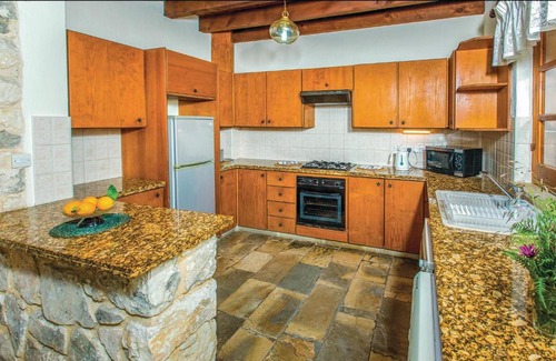 Miliou House | Beautiful home in Miliou Paphos with 3 Bedrooms, Jacuzzi and Outdoor swimming pool