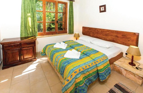 Miliou House | Beautiful home in Miliou Paphos with 3 Bedrooms, Jacuzzi and Outdoor swimming pool