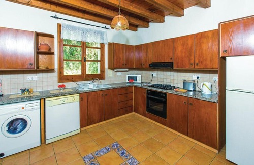 Miliou House | Beautiful home in Miliou Paphos with 3 Bedrooms, Outdoor swimming pool and Swimming pool