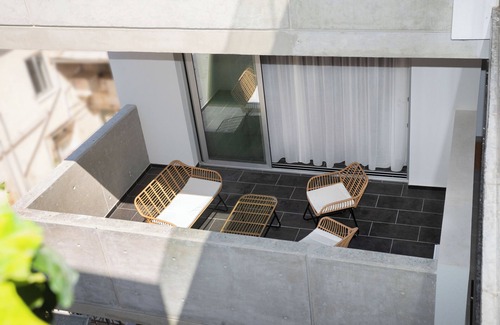 Historical Center Apartment | Bridge House 202 - 2BR Modern Apt close to the beach and city centre
