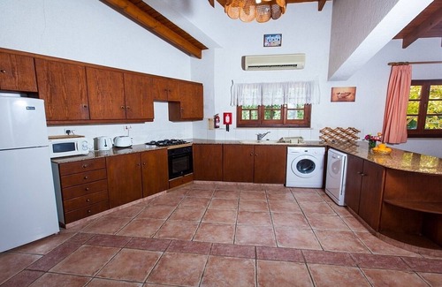 Polis Villa | Charming Villas with Private Pool, Outdoor Jacuzzi, Attractive Gardens, 10 min walk to the Beach!