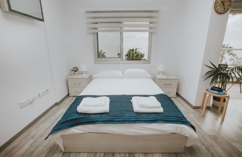 Historical Center Apartment | City Centre Studio Beach View